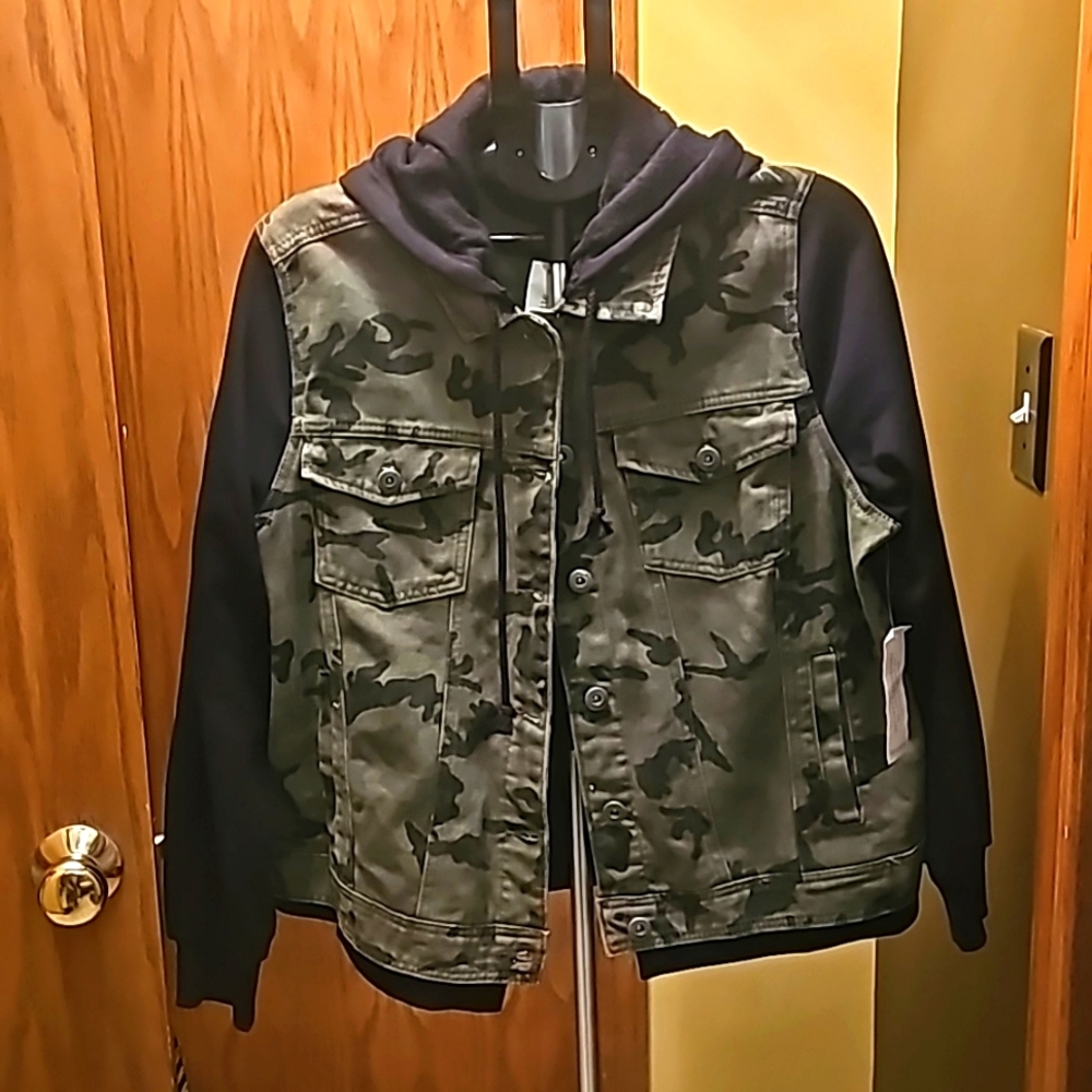 Hooded Camo jean jacket